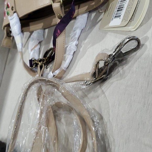 Anuschka leather handpainted cherry blossom butterfly  NWT cream handbag - Picture 8 of 11